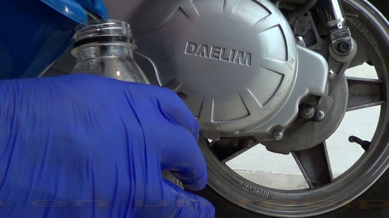 Lavado de motor, cambio de aceite y de transmisión de Scooter Daelim Delfino 125