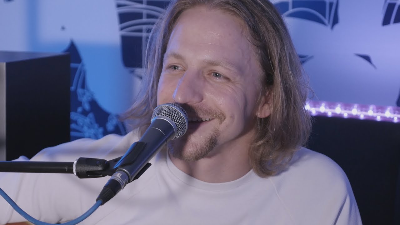 TOMÁŠ KLUS - Přičichnutí alergikovo (Frekvence 1 LIVE)