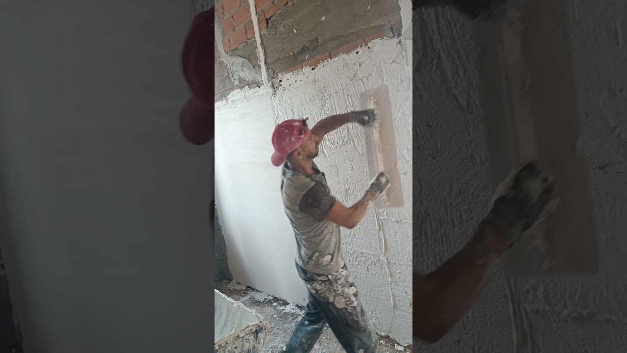 revestindo uma parede com gesso. esse um gesso prumado