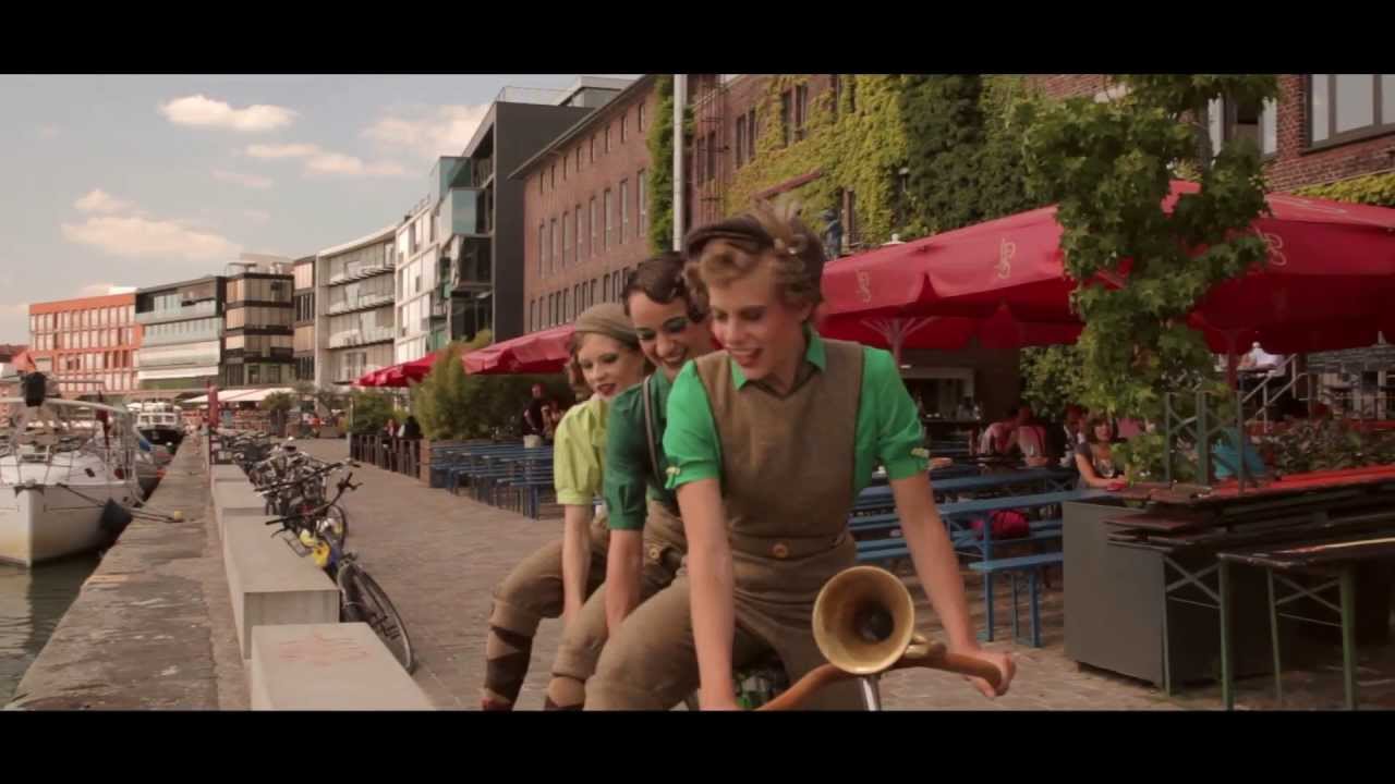 Zucchini Sistaz  -   Radel-Hymne