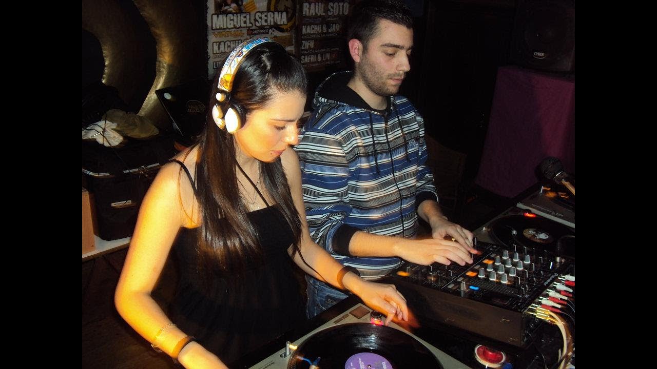 Dj Safri & Akhina Dj MegaRemember vol1.