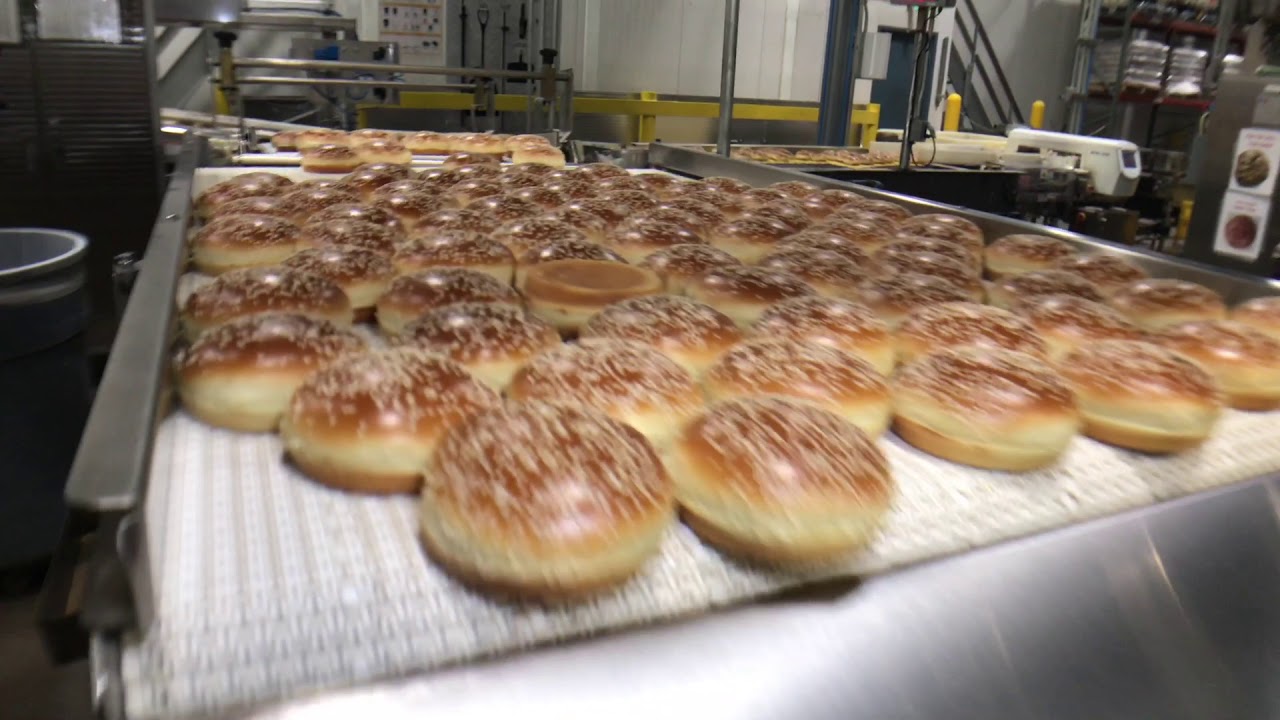 Mile Hi Bakery | Making Buns