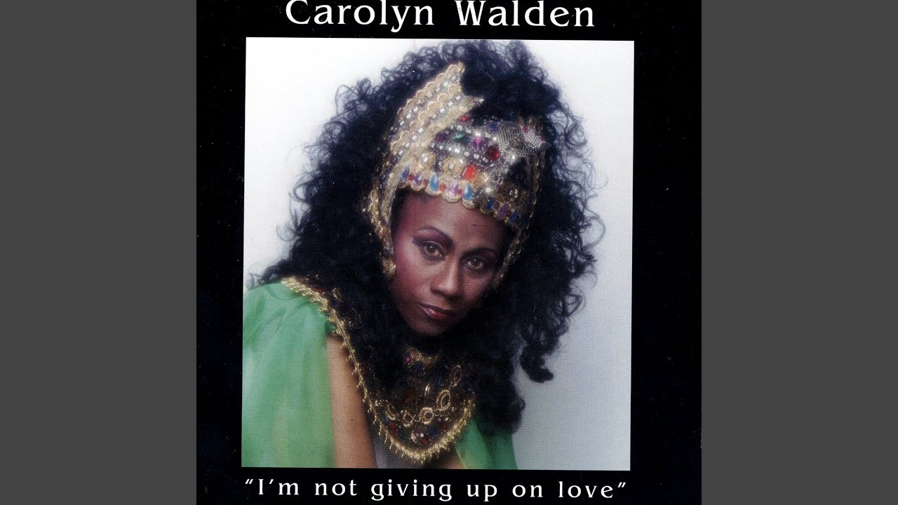 I'm Not Giving Up On Love (Radio)