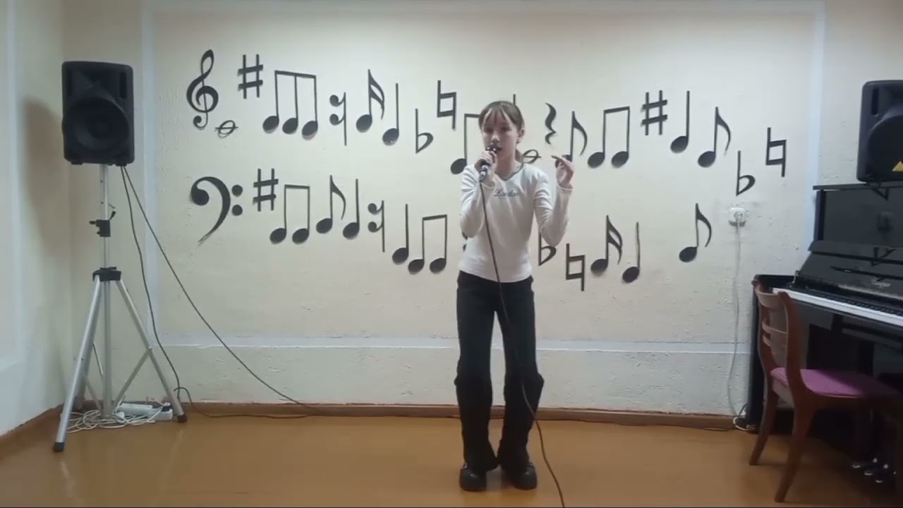 Шукалюк Юлия сл.Е.Олейник, муз.А.Ольханского 