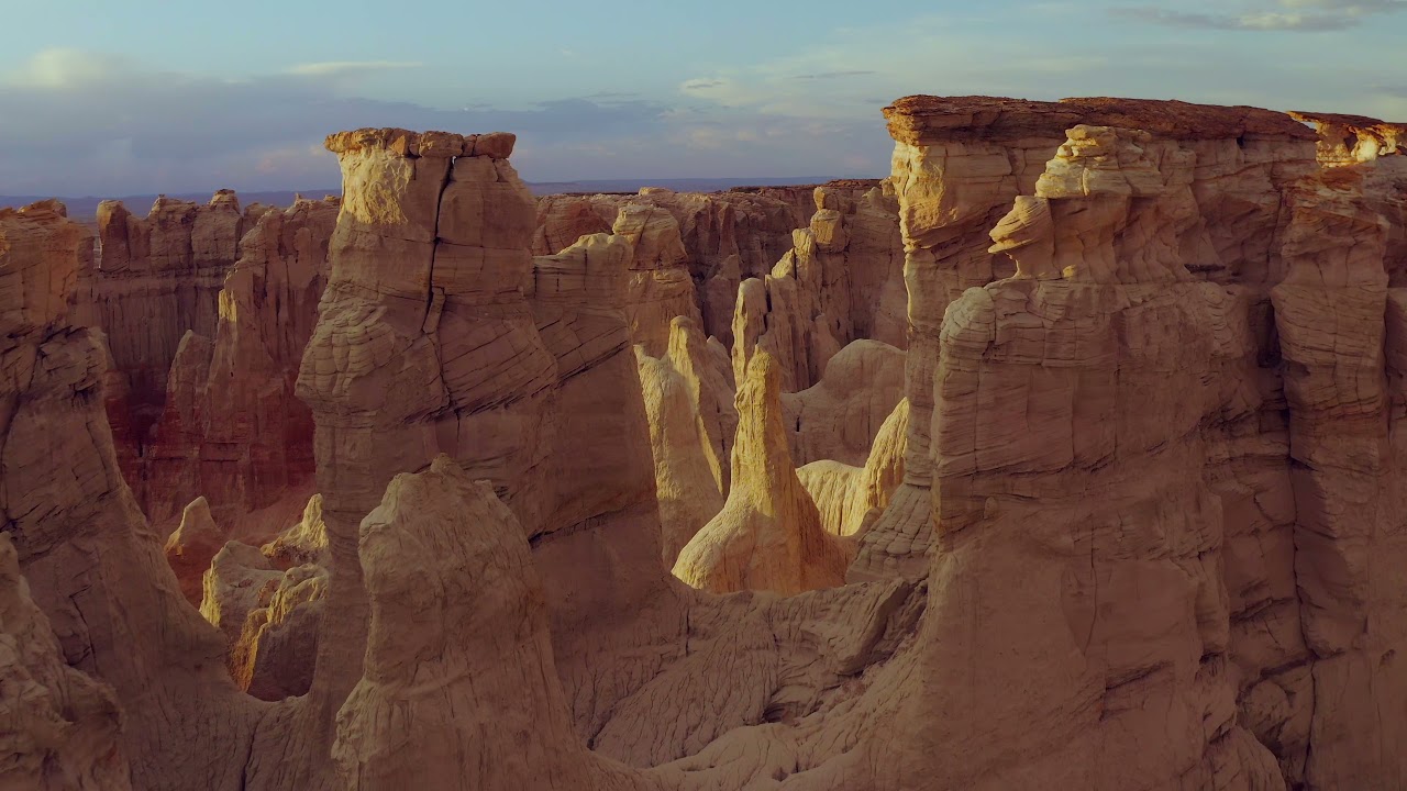 Coal Mine Canyon Arizona in 4K UHD