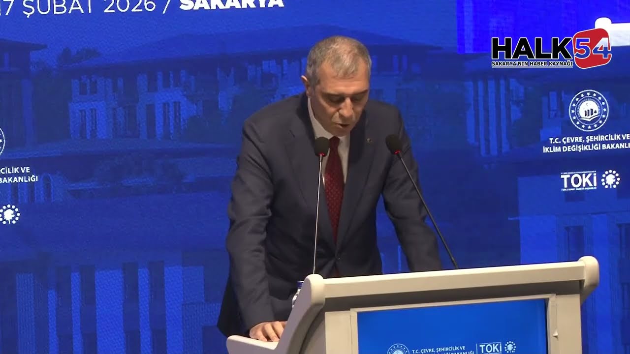 Sakarya'da TOKİ kurası heyecanı! Yüzlerce kişi salonda, binlerce kişi ise ekran başına kilitlendi