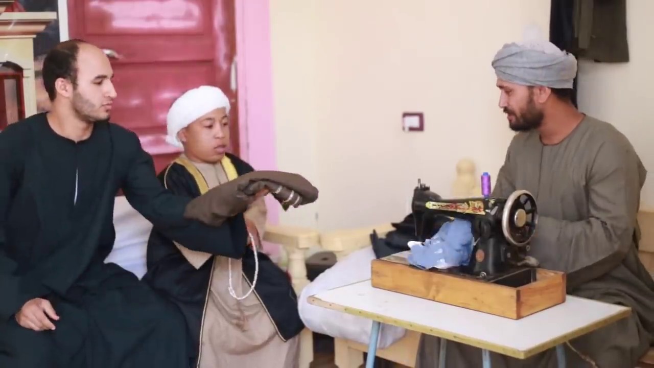 الحاج عقبي أشتغل خياط ومافيش زبون عاجبه 🤣🤣