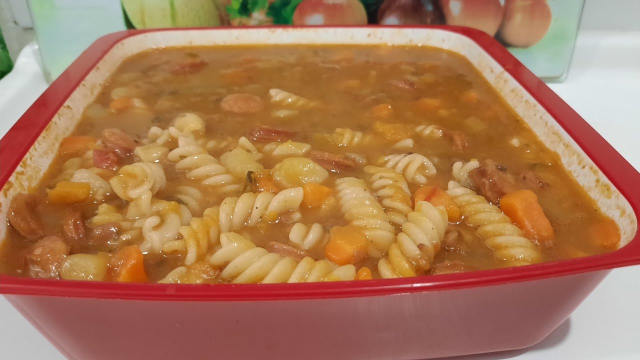 sopa de feijão com calabresa e  legumes muito fácil de fazer
