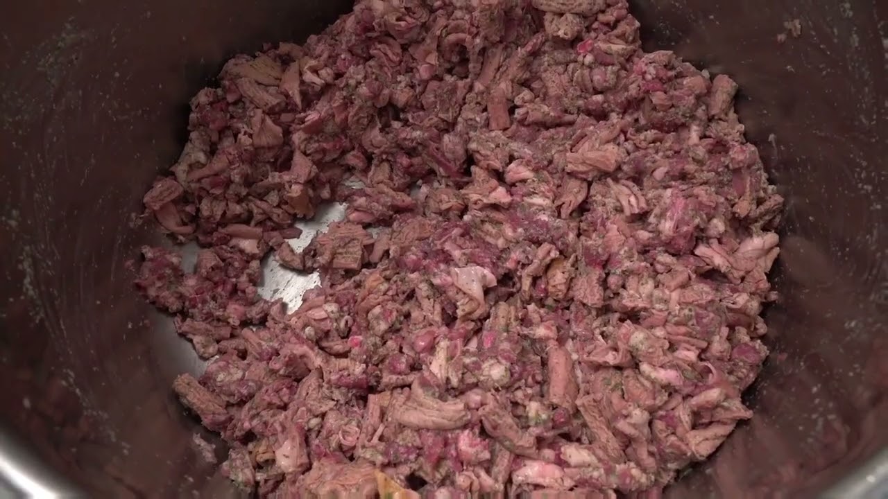 La fabrication de l'andouillette traditionnelle - Maison Barra à Barjols (Var)