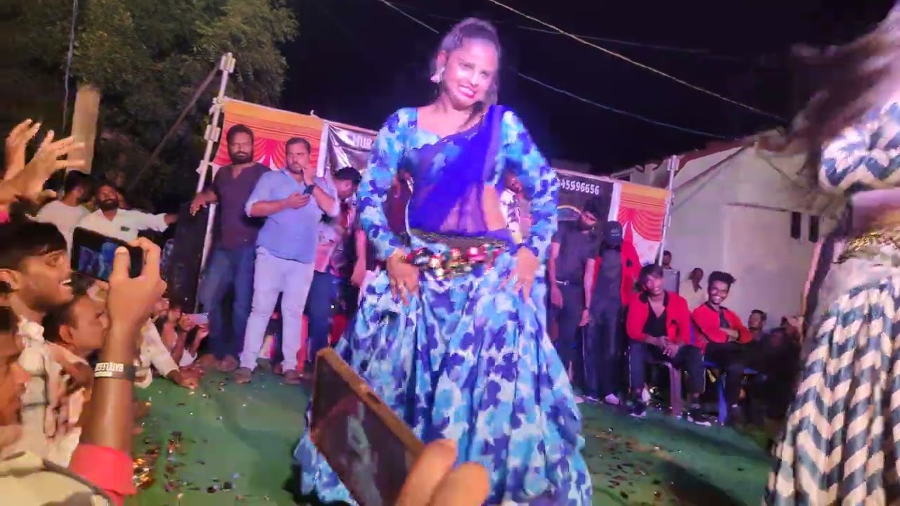 #nenu train lona pothunna chinni.....song by AKHILA in PGM EVENT'S