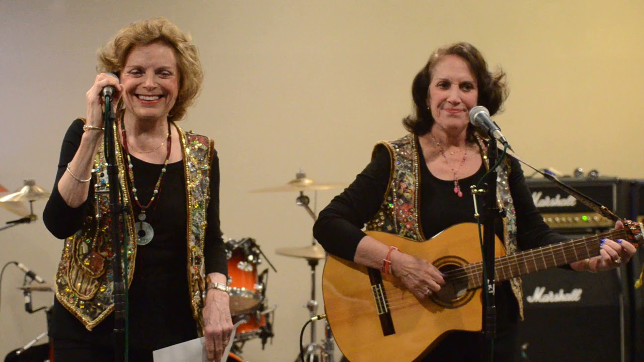 Carole and Paula perform 