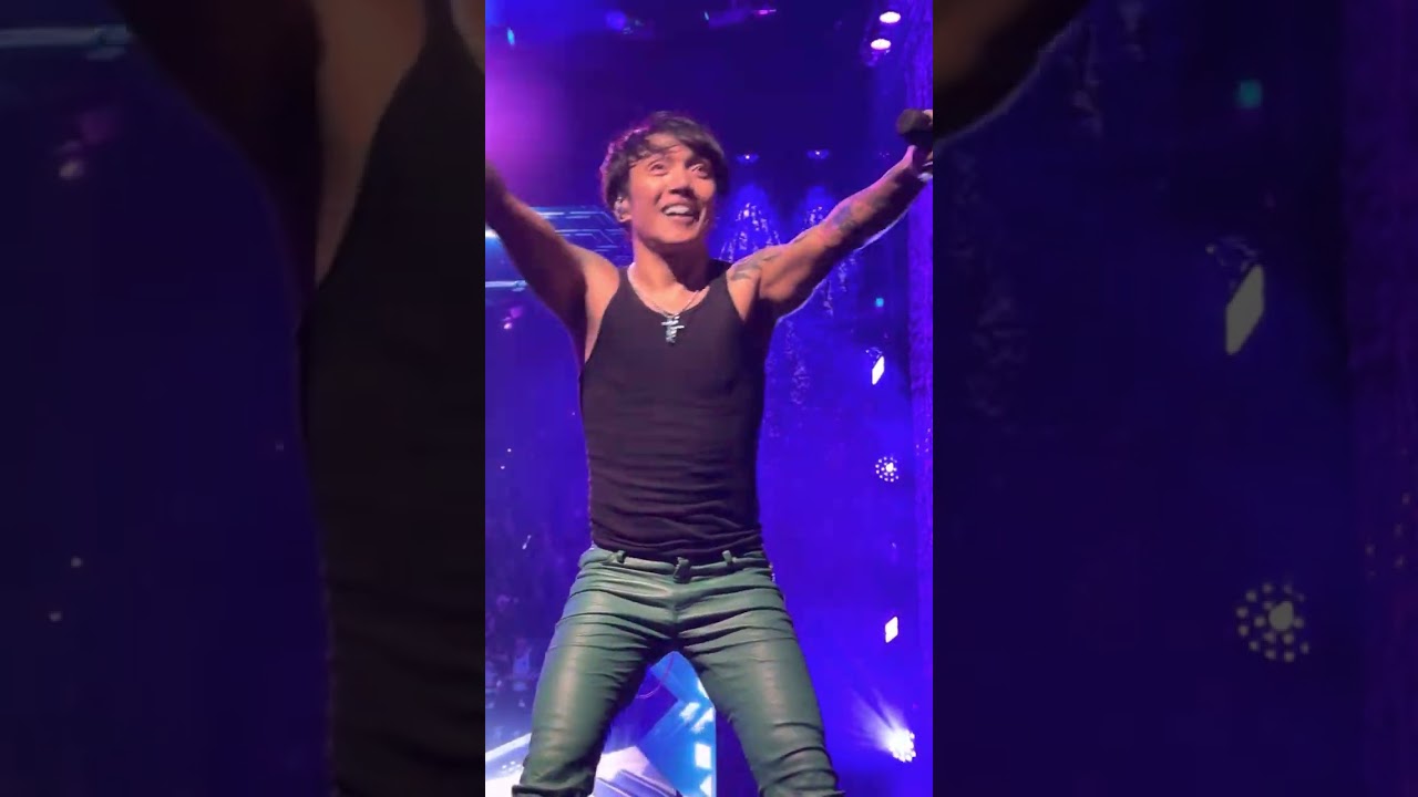 Journey Atlantic City Boardwalk Hall 3/17/23 Loving Touching Squeezing