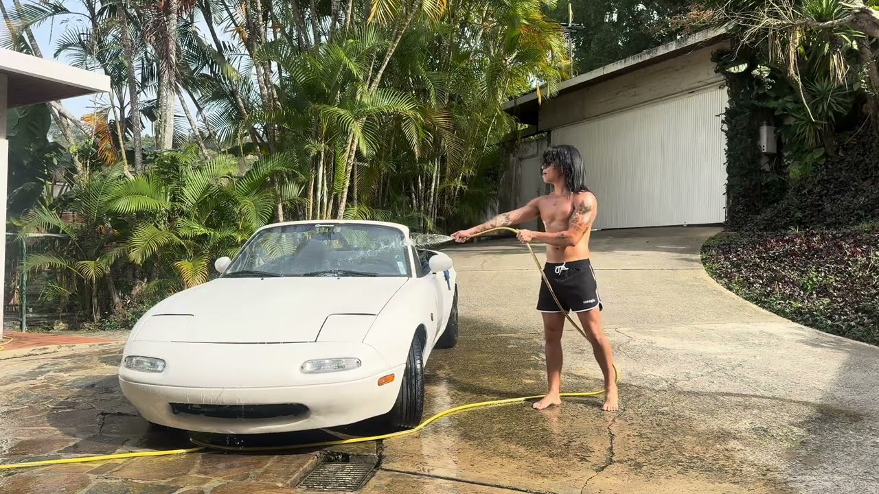 LA CANCION DE LA HIPERTROFIA - Elvis Trofia (Visualizer) |  Prod. by @tldjoshua