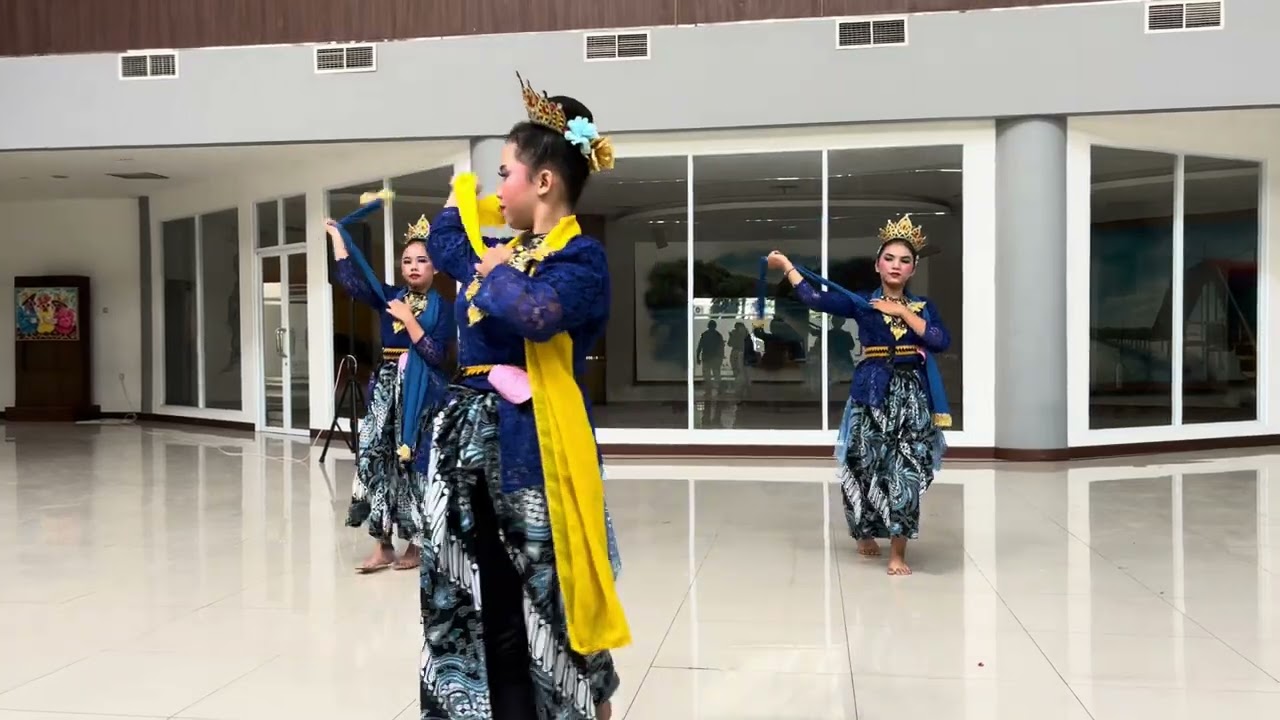 Tari geboy, serendong, genjring party, kalang Sunda, banjaran kembang, gandrung bandung, tari piring