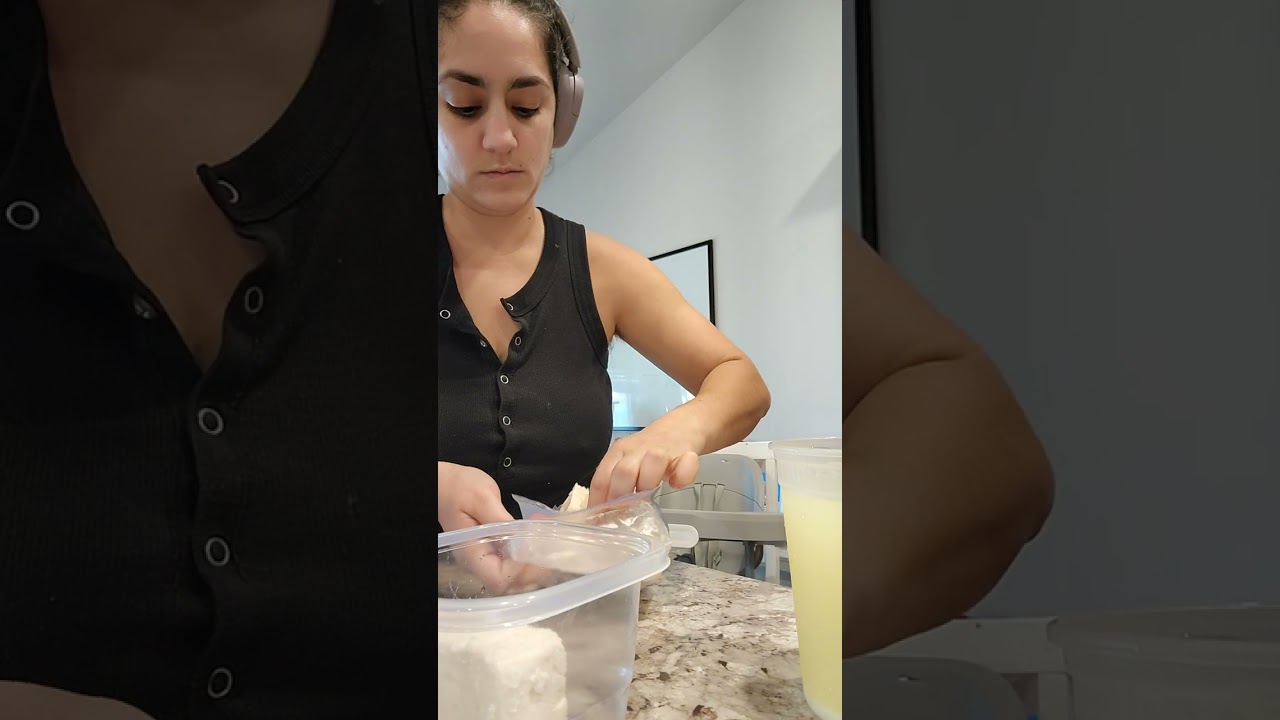 How I store my feta cheese 🤌🤌🤌 Trust me, &epsilon;ί&mu;&alpha;&iota; ✨️professional ✨️ 😂 #greekfood #feta