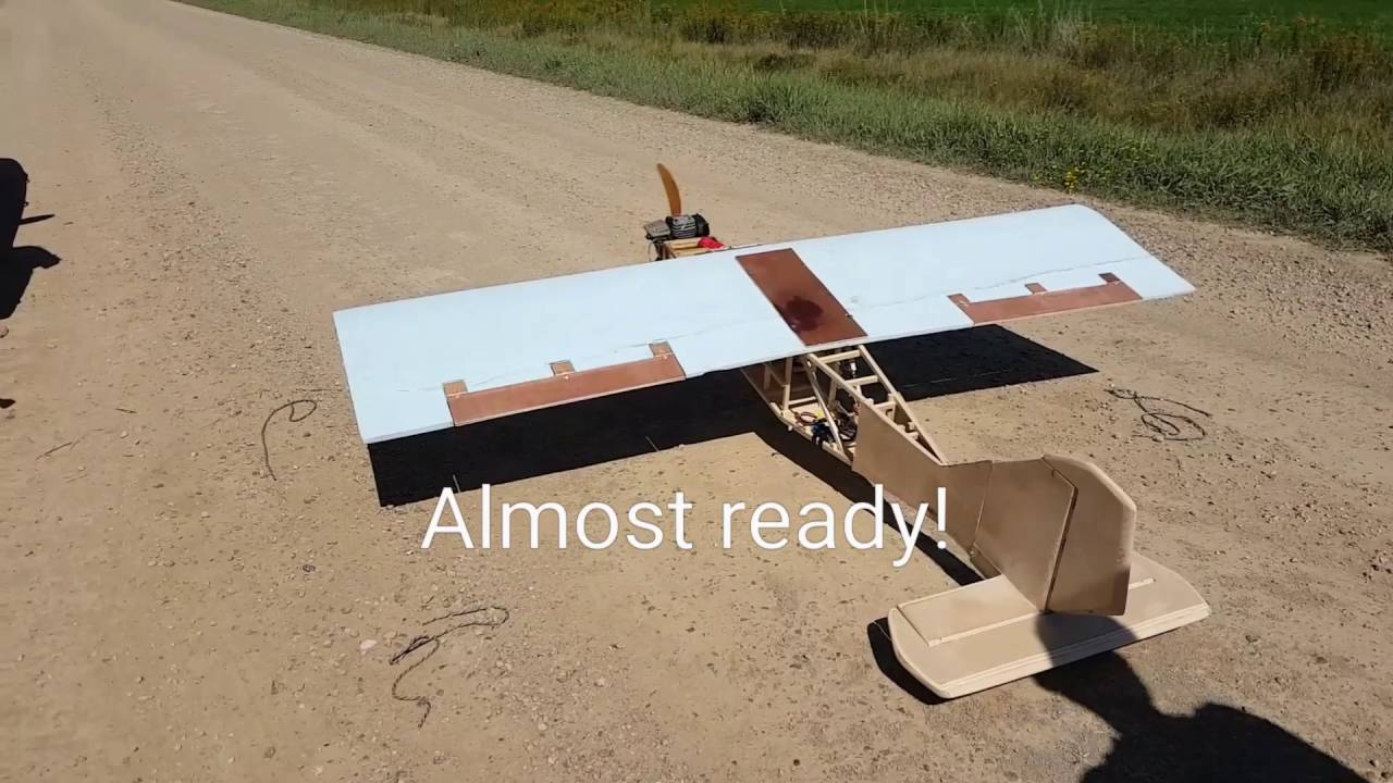 Scratchbuilt 60cc chainsaw RC plane W/ MAIDEN