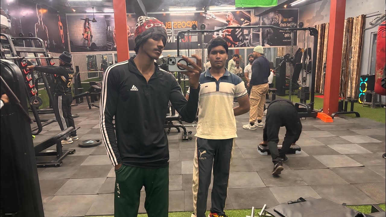 Chest workout at gym 🏋️