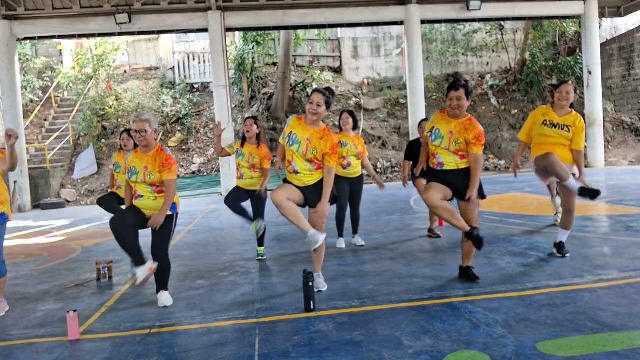 The Yellow Team Mommiez