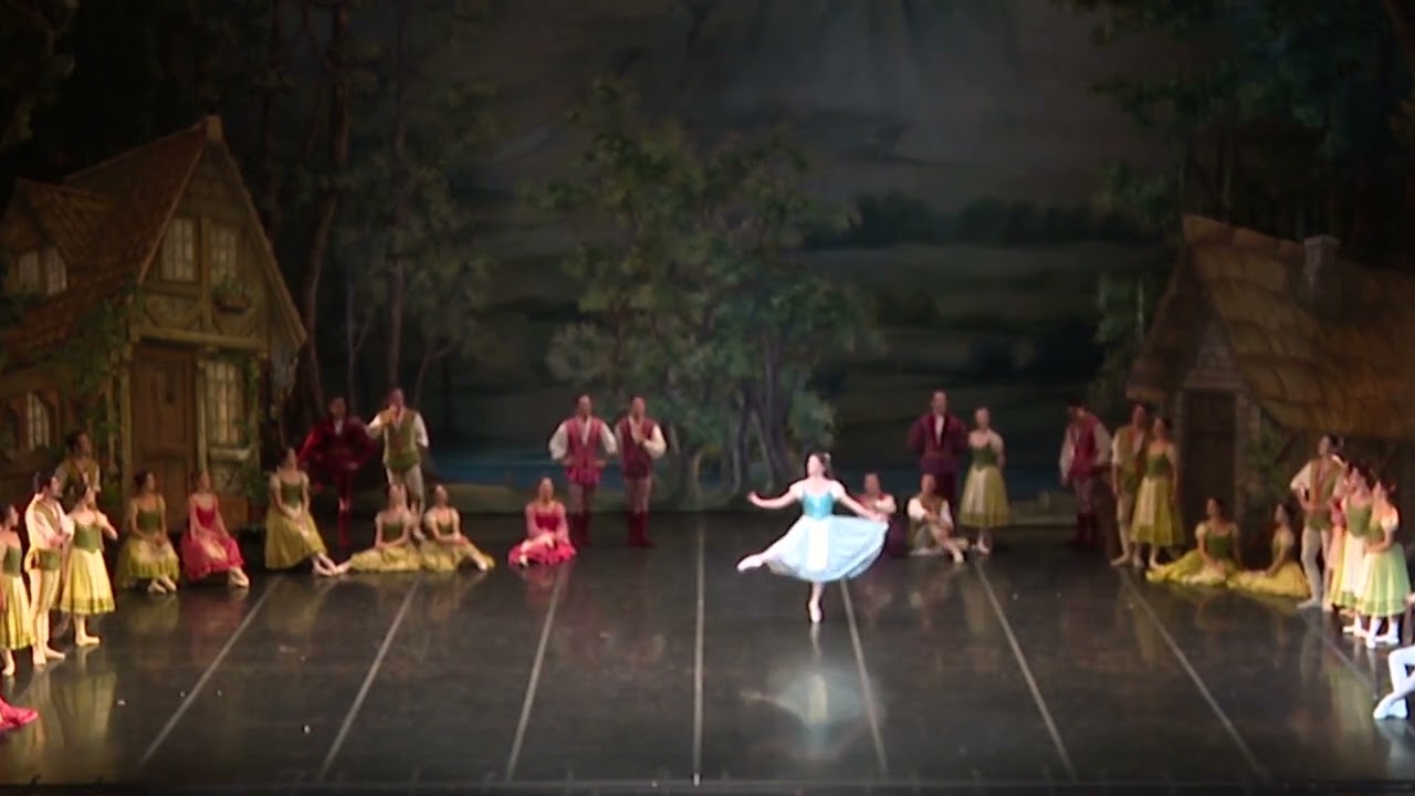 “Giselle” Variazione 1° Atto – Susanna Salvi, Coreografia Carla Fracci