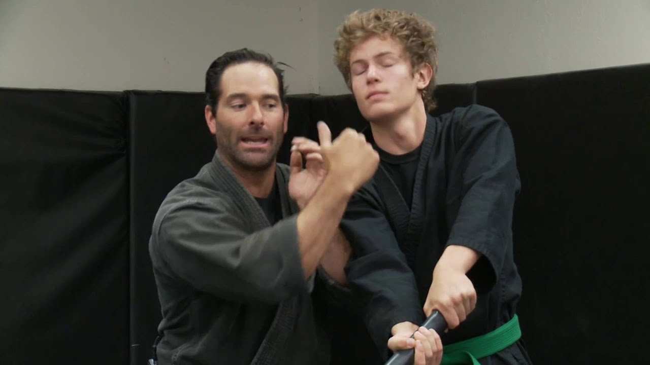 Shinken Muto Dori Gata Ninjutsu Sword Evaison Techniques
