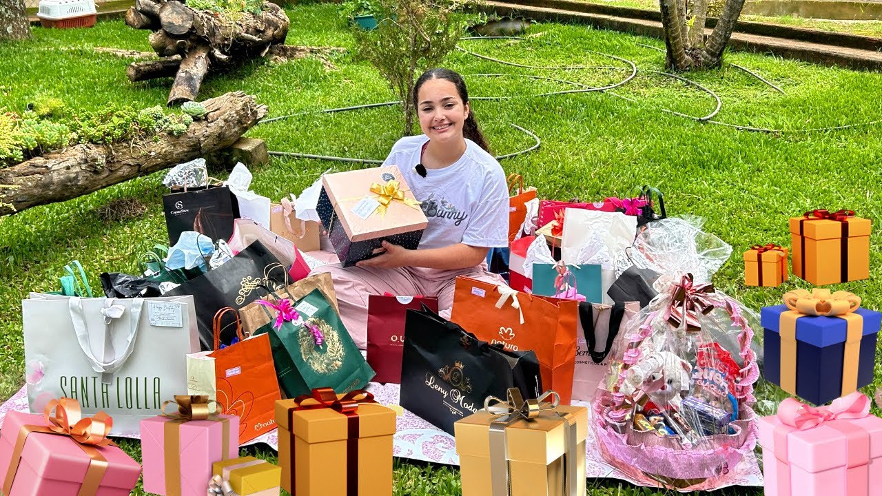Abrindo os Presentes🎁 Da Festa de 15 Anos da Milena 