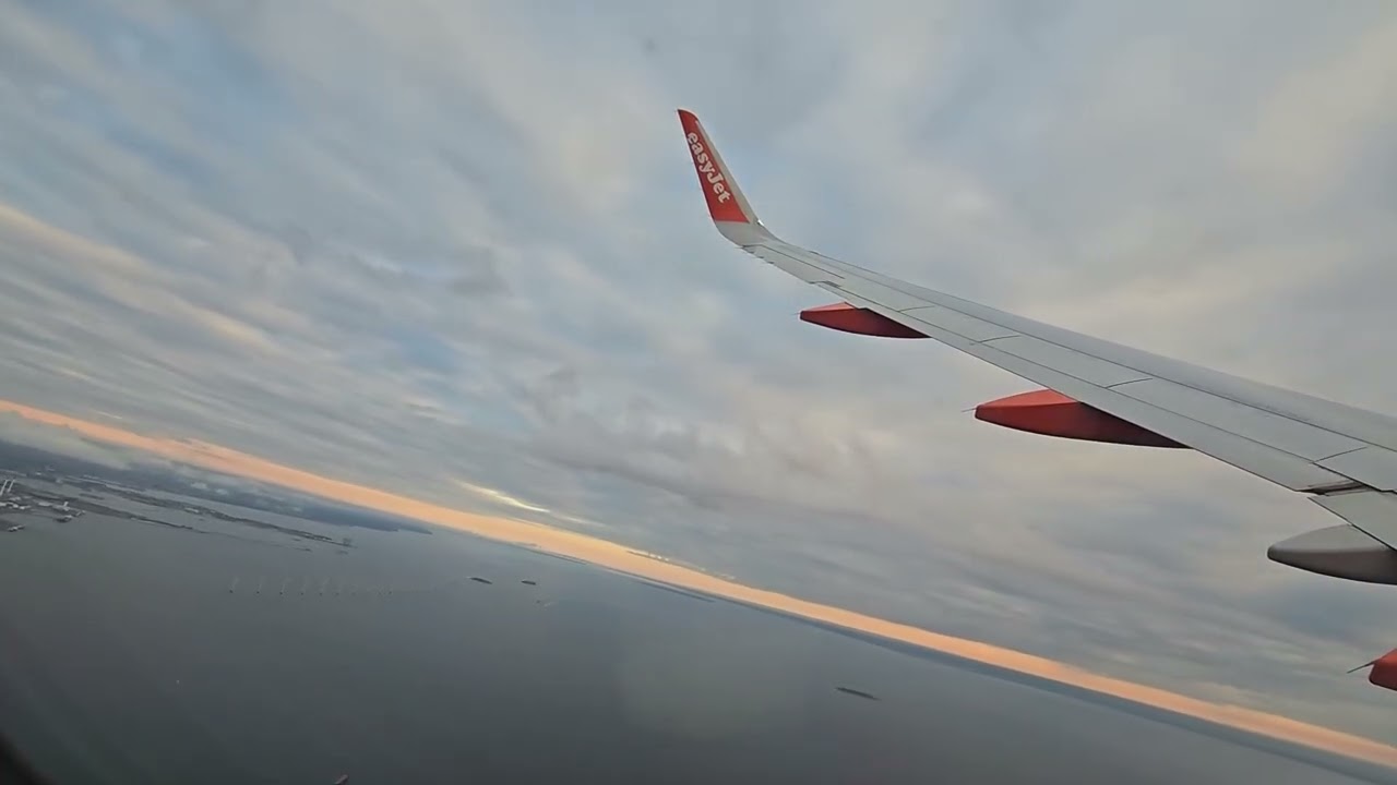Early morning ☀️ departure 🛫 from CPH airport flight EJU5262 A320 