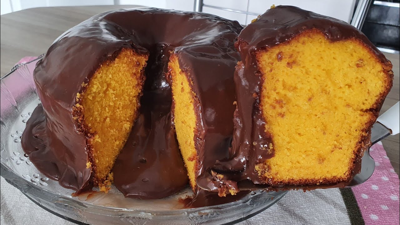 BOLO DE CENOURA NO LIQUIDIFICADOR SUPER FOFINHO...