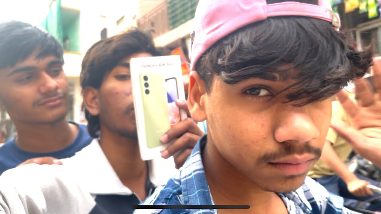 Ashish nah aapna first phone sale kar diya ✌️