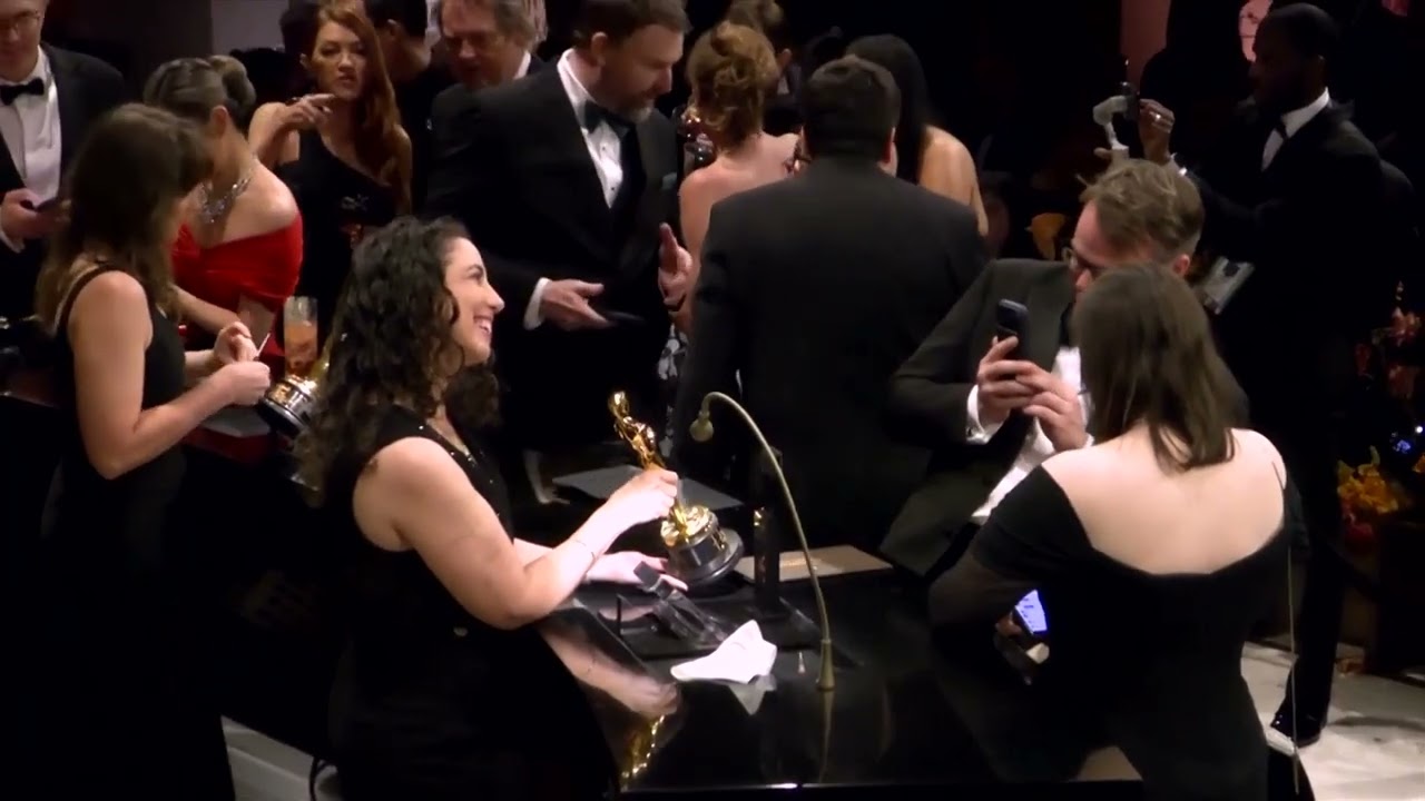 Oscar winners get their statuettes engraved