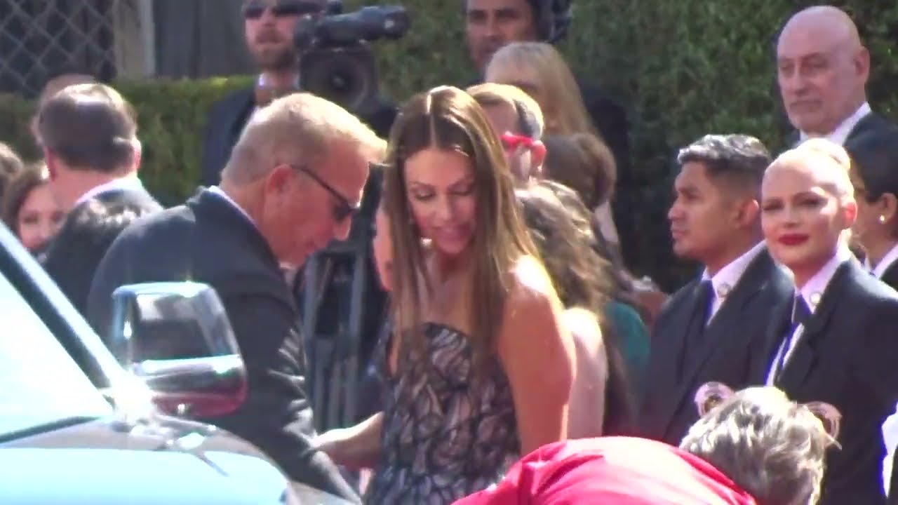 KEVIN COSTNER ARRIVING AT THE OSCARS SUNDAY MARCH 27, 2022