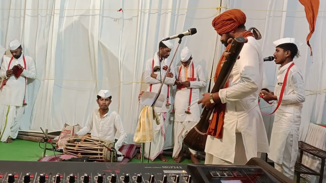 अप्रतिम गायन आणि वादन.💐💐