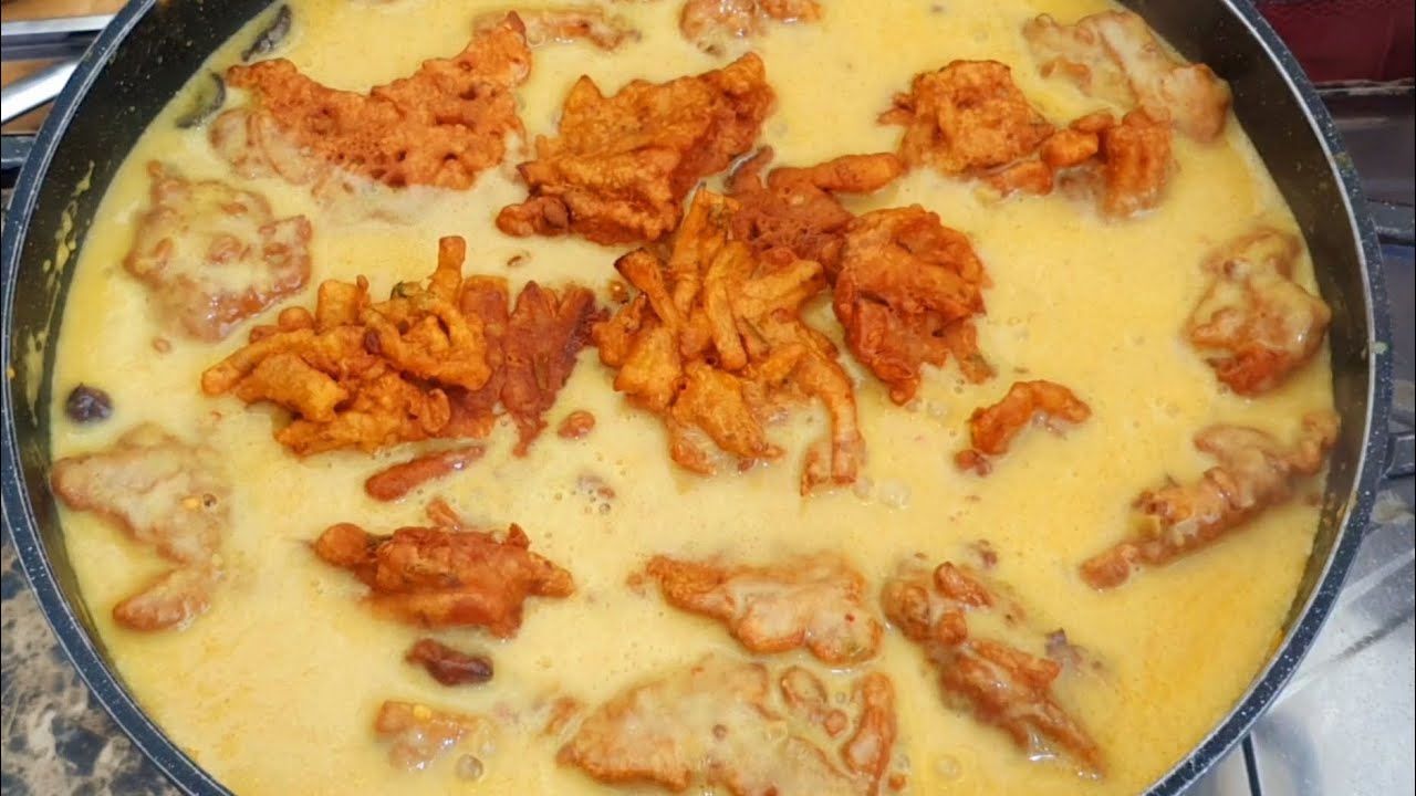 Punjabi kadhi pakora recipe | kadhi pakora recipe | kadhi pakoda recipe | kari pakora recipe
