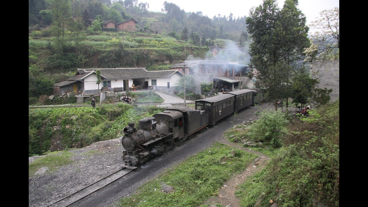 Shibanxi Railway 2009 - A Busy 30 Minutes at Mifengyan