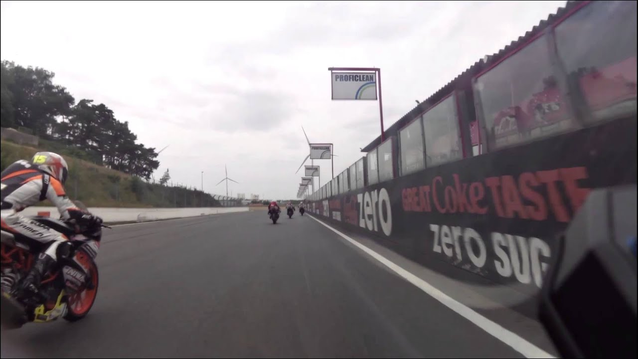 KTM rc390 Cup Nederland trainingssessie Circuit Zolder