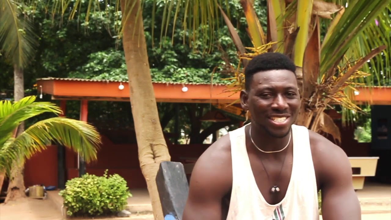 SURFING GHANA