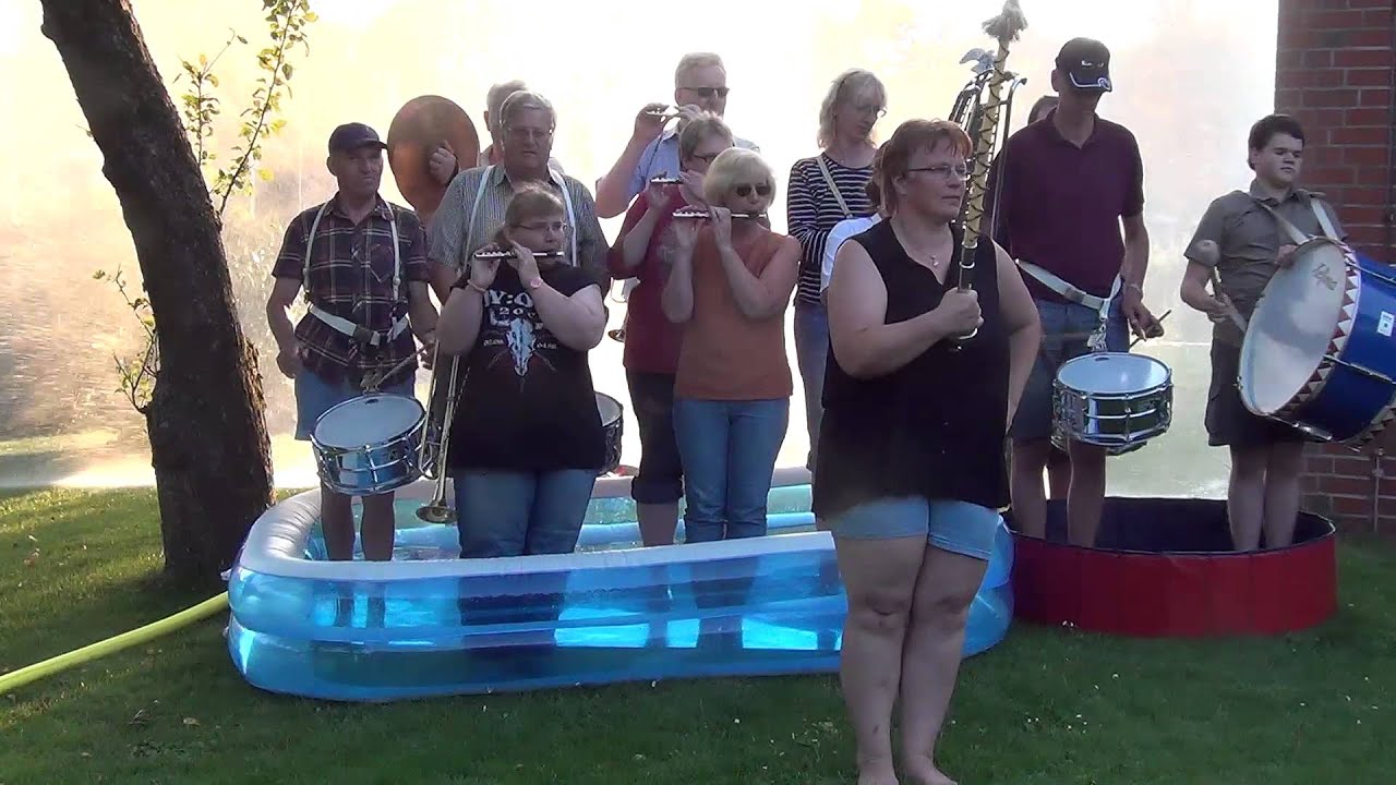 Cold Water Challenge 2014 - Spielmanns- und Fanfarenzug der Freiwilligen Feuerwehr Borsfleth