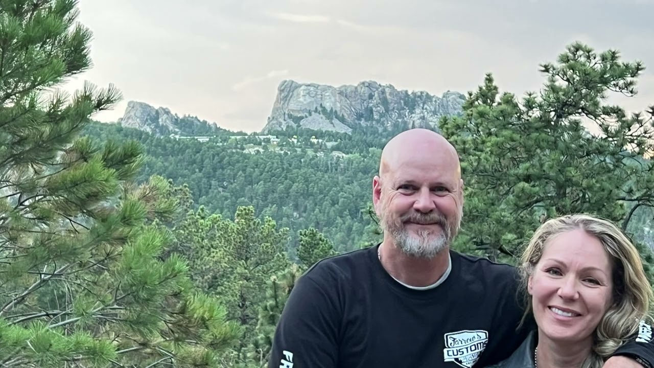 DAY 4: RAPID CITY, BADLANDS, NEEDLES, IRON MTN RD AND RUSHMORE