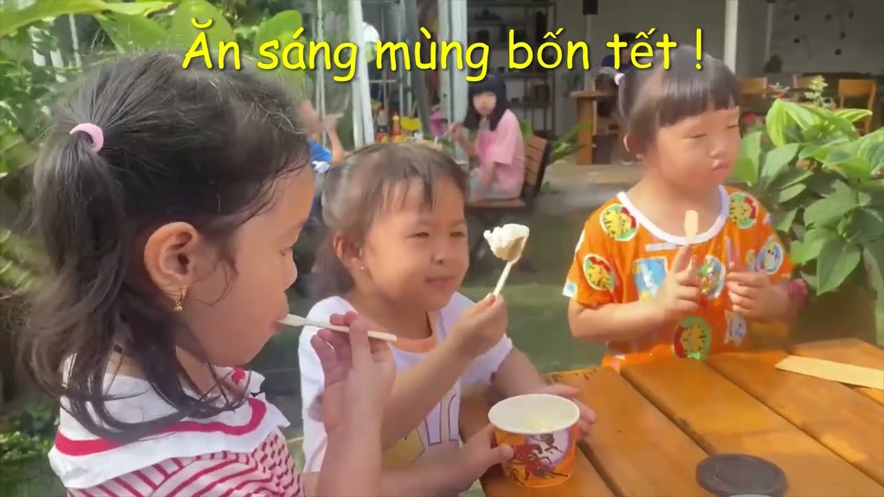 Mới Ông ngoại rước cháu đi ăn sáng mùng bốn tết Bính Ngọ 2026 !