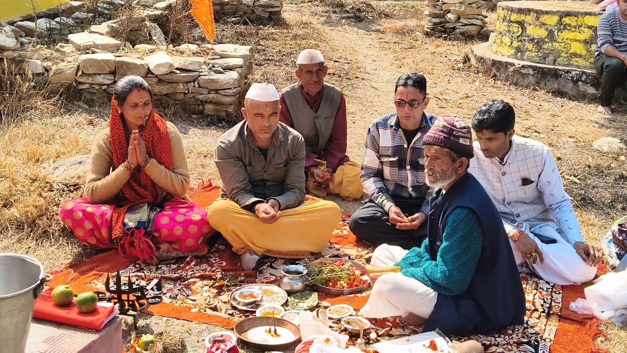 आज हुई हनुमान जी की स्थापना 🙏♥️आज हुई हनुमान जी की स्थापना 🙏♥️ #trending #vlog #bageshwar #pahadi