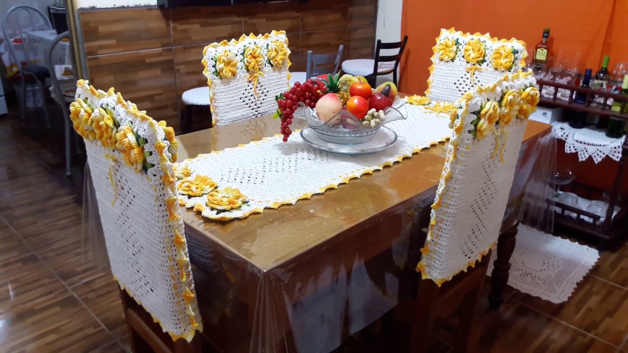 JOGO CAMINHO DE MESA E ENCOSTOS PARA CADEIRAS EM CROCHÊ MUITO LINDO