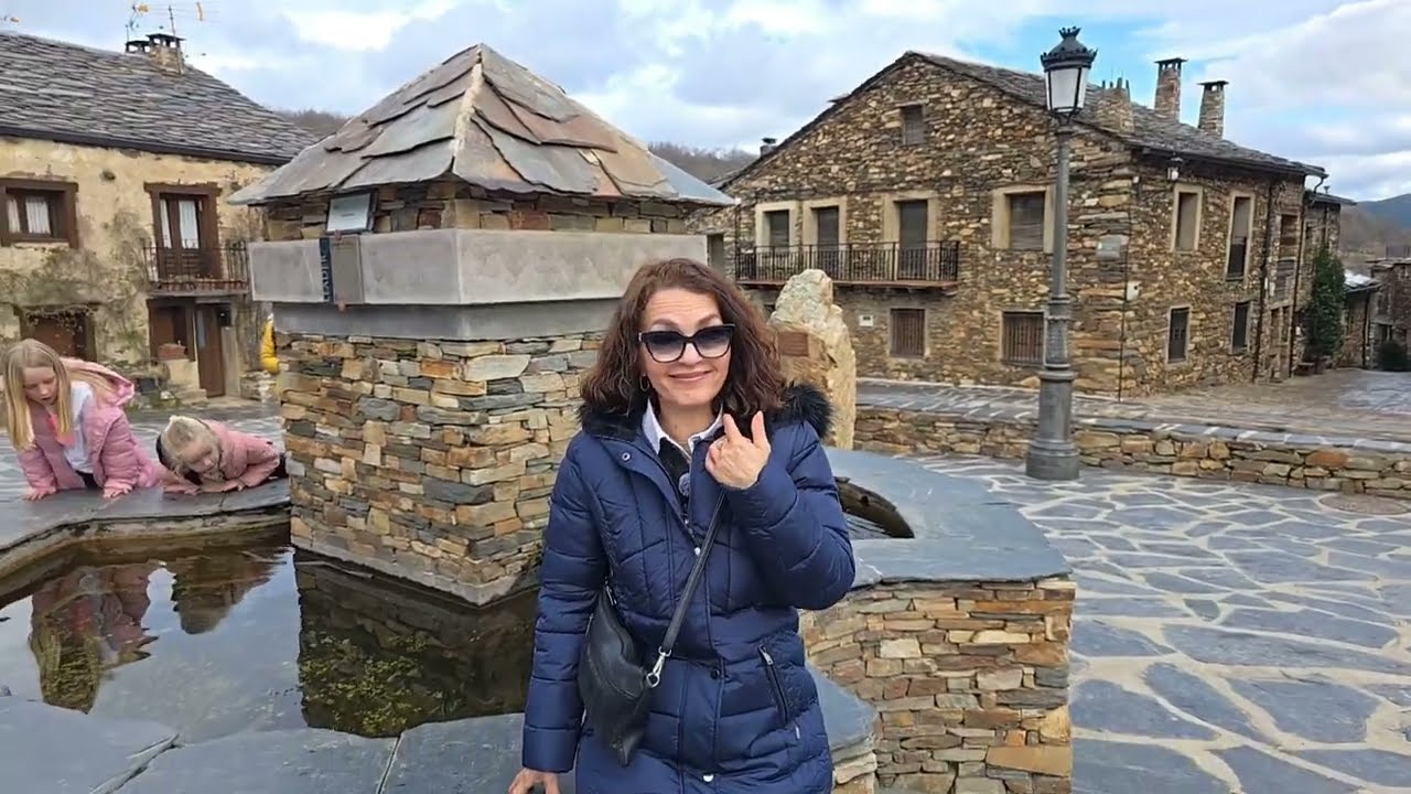 VALVERDE DE LOS ARROYOS,pueblos bonitos de España de arquitectura negra,guadalajara.