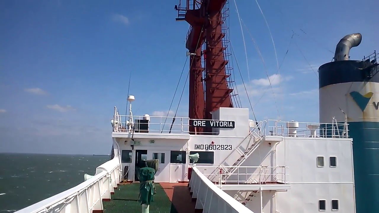 Life At Sea - Inside The Bridge On A Bulk Cargo Ship (Part 2)