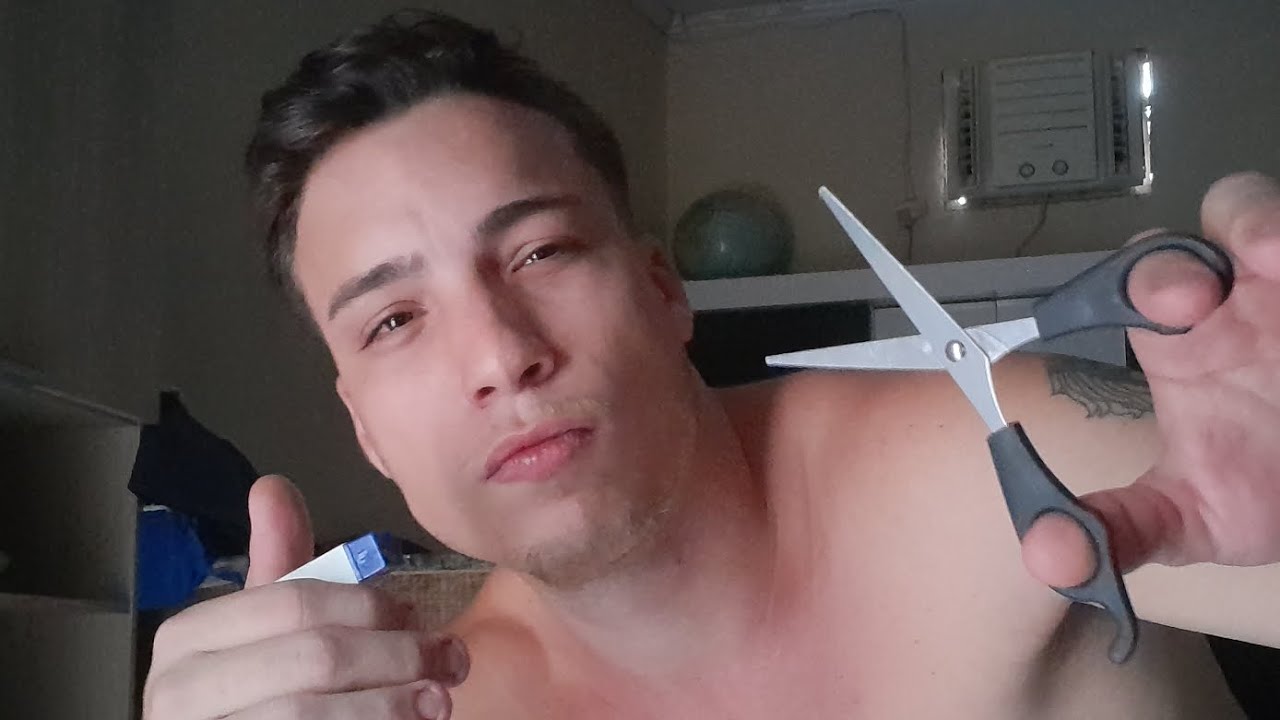 ASMR - UM BARBEIRO ATRAPALHADO 📏💈
