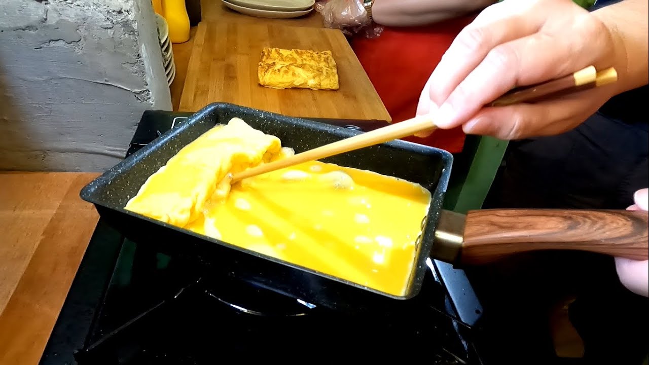 Tamagoyaki - JAPANESE OMELETTE | EGG ROLL