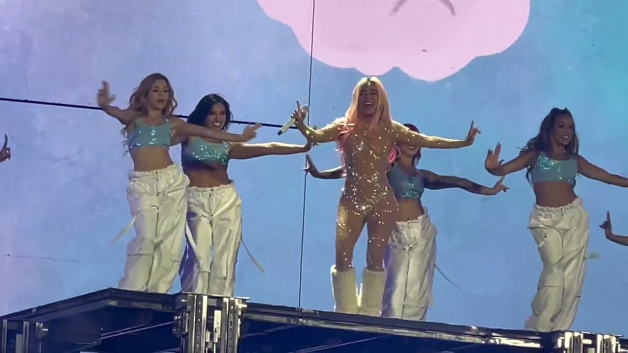 KAROL G - TUSA (En concierto)