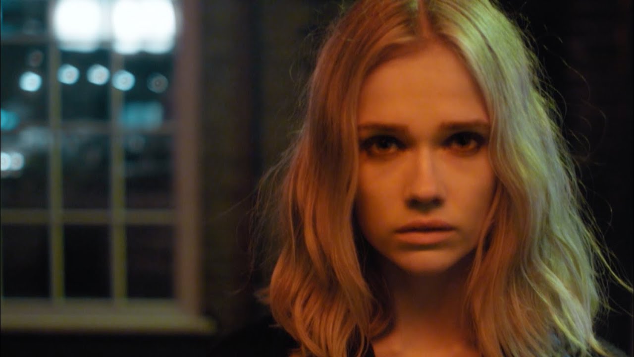 Florrie - Wanna Control Myself (Official Video)