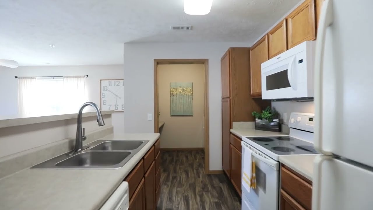 Omaha Home Tour: 13310 Jaynes Plaza, Unit 101 - Lisa Diers