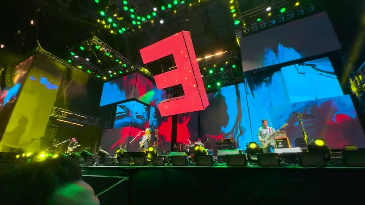 Magasin - Eraserheads Ang Huling El Bimbo 2022  LIVE Moshpit View