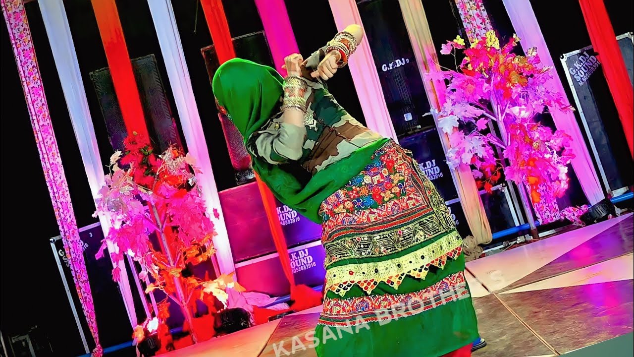 देशी धमैया - नई भोटिया ने किया शादी मे DJ पर सुपर डांस || Gurjar Ladies Dance || Bhupendra Khatana