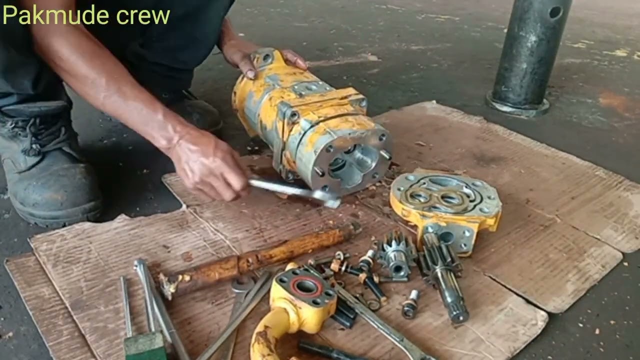 pompa stering dan pompa transmisi bulldozer komatsu d68